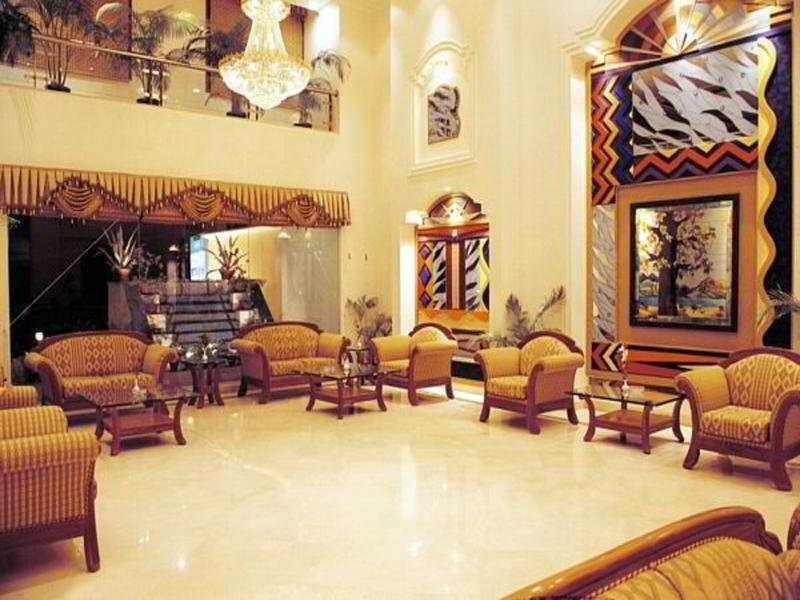 Hotel Meraden Grand Varanasi Eksteriør billede