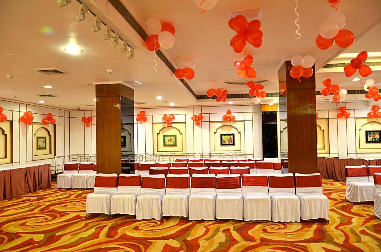 Hotel Meraden Grand Varanasi Eksteriør billede